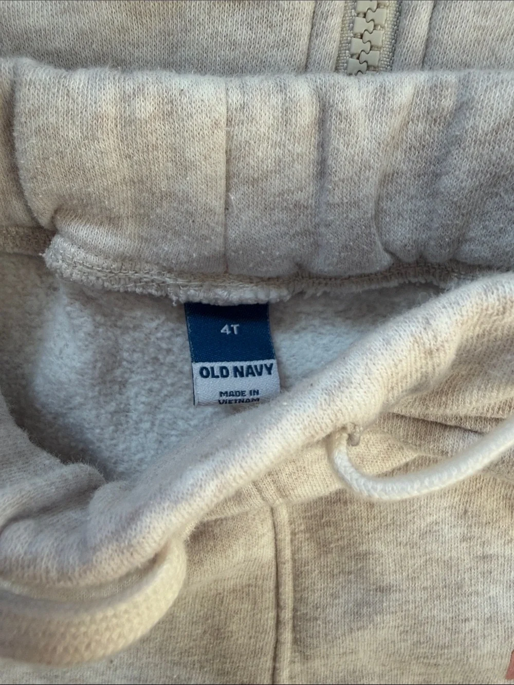 Girl’s Old Navy Matching Sweatsuit. Size 4T. Like New Condition.
